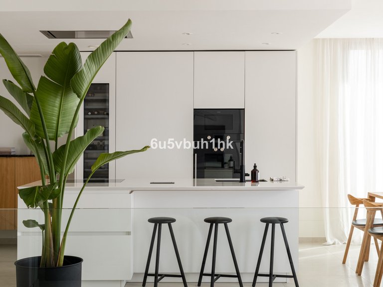 Apartment for Sale in Nueva Andalucía, Malaga 7
