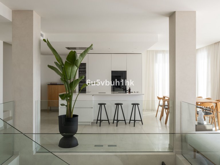 Apartment for Sale in Nueva Andalucía, Malaga 9