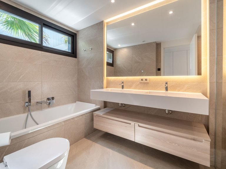 Apartment for Sale in Marbella, Malaga 21