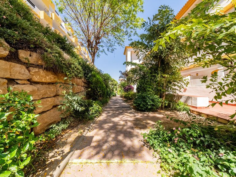Apartment for Sale in Calanova Golf, Malaga 23