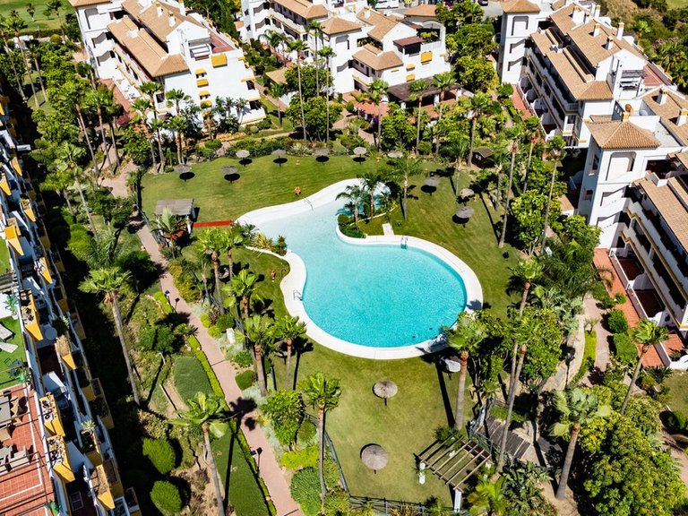 Apartment for Sale in Calanova Golf, Malaga 28