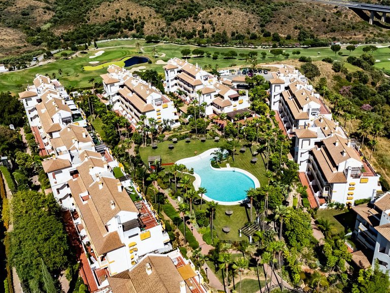 Apartment for Sale in Calanova Golf, Malaga 6