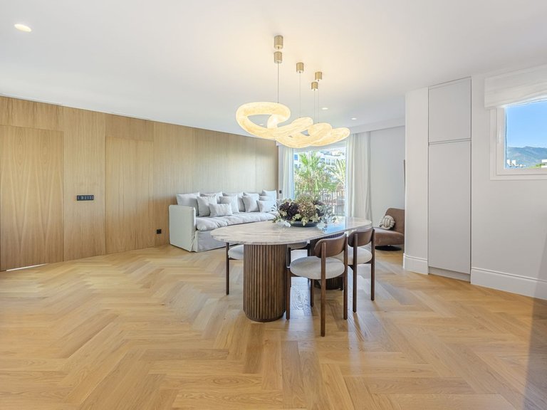 Apartment for Sale in Puerto Banús, Malaga 11