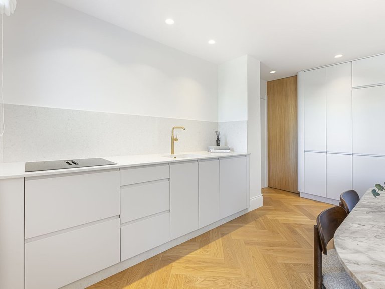 Apartment for Sale in Puerto Banús, Malaga 15