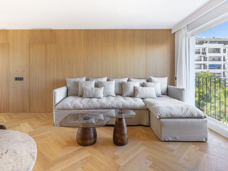 Apartment for Sale in Puerto Banús, Malaga 20