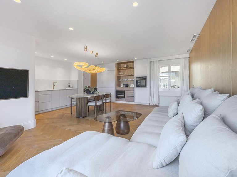 Apartment for Sale in Puerto Banús, Malaga 21
