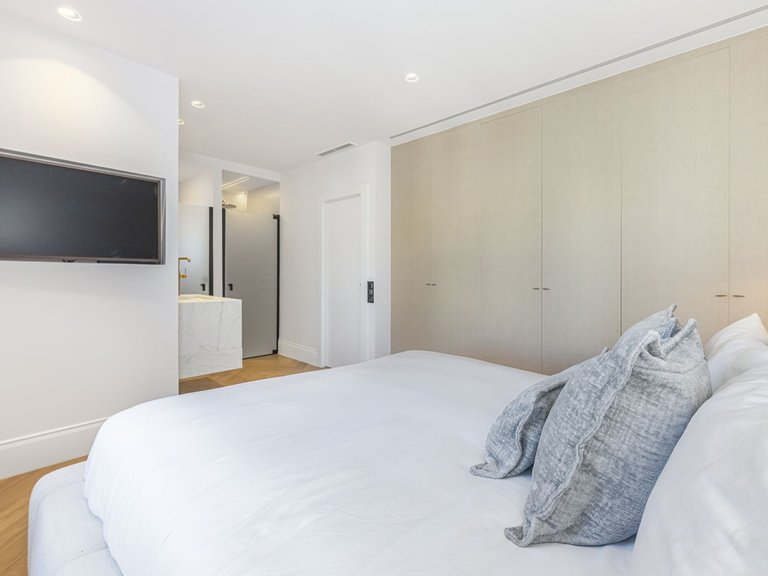 Apartment for Sale in Puerto Banús, Malaga 28