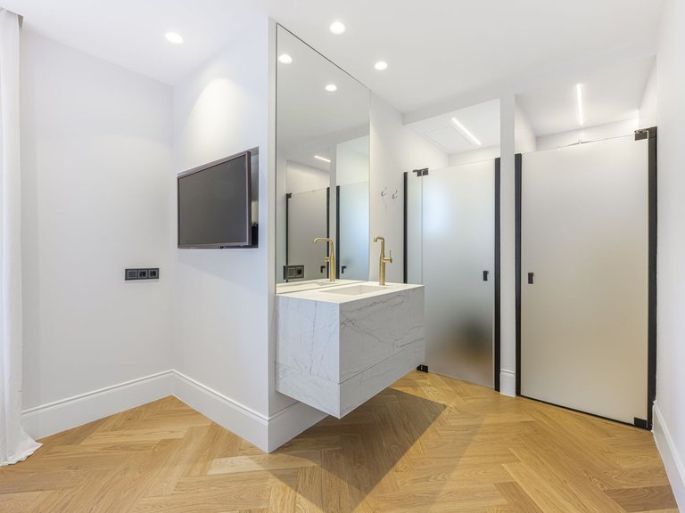 Apartment for Sale in Puerto Banús, Malaga 31