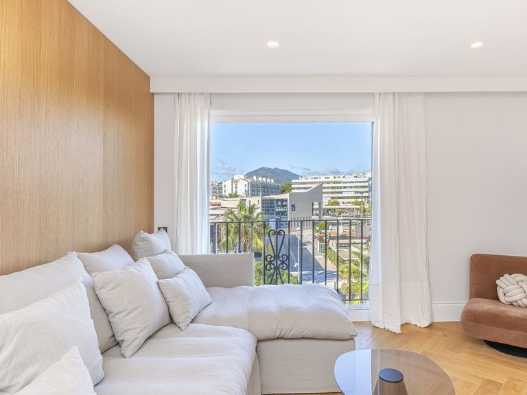 Apartment for Sale in Puerto Banús, Malaga 8