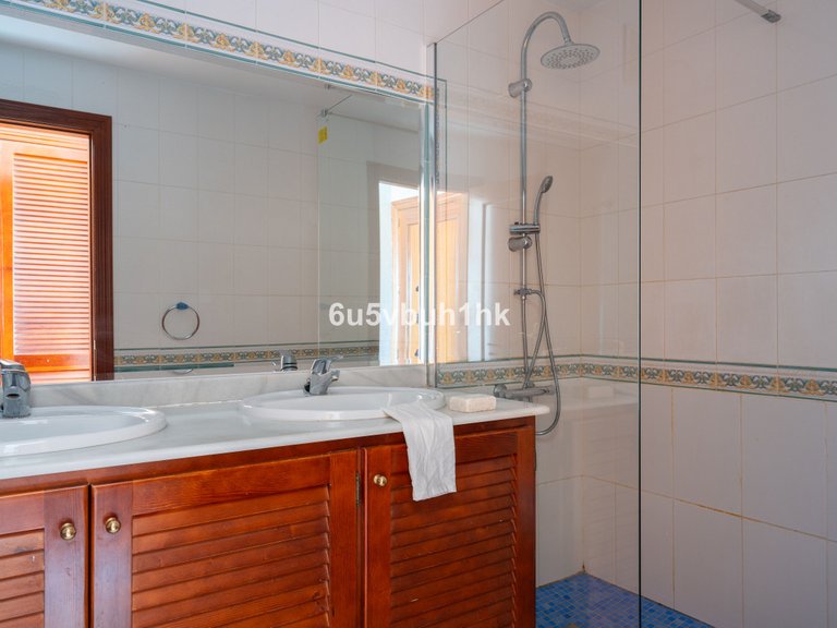 Apartment for Sale in El Chaparral, Malaga 24