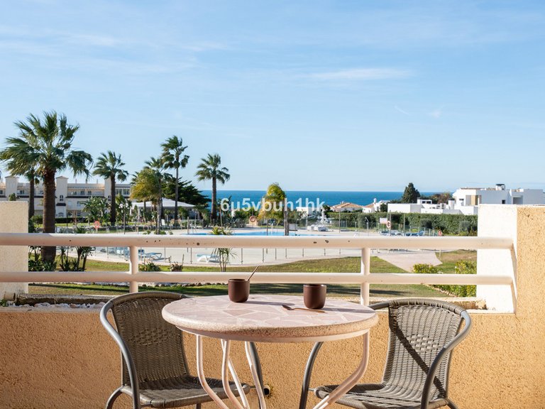 Apartment for Sale in El Chaparral, Malaga 8