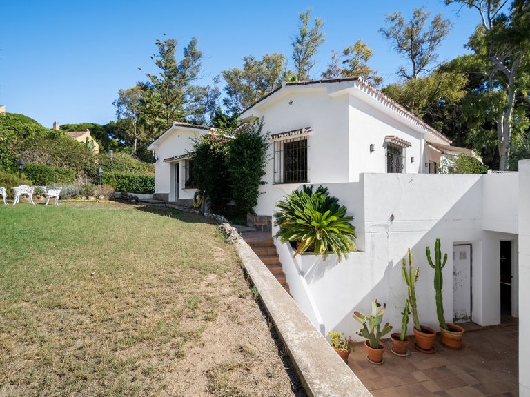 Villa for Sale in Marbella, Malaga 28