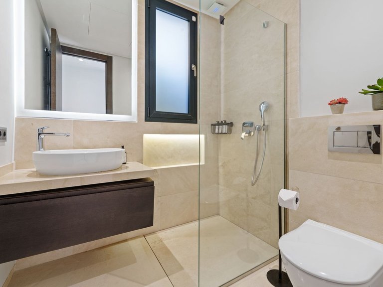 Villa for Sale in Nueva Andalucía, Malaga 12