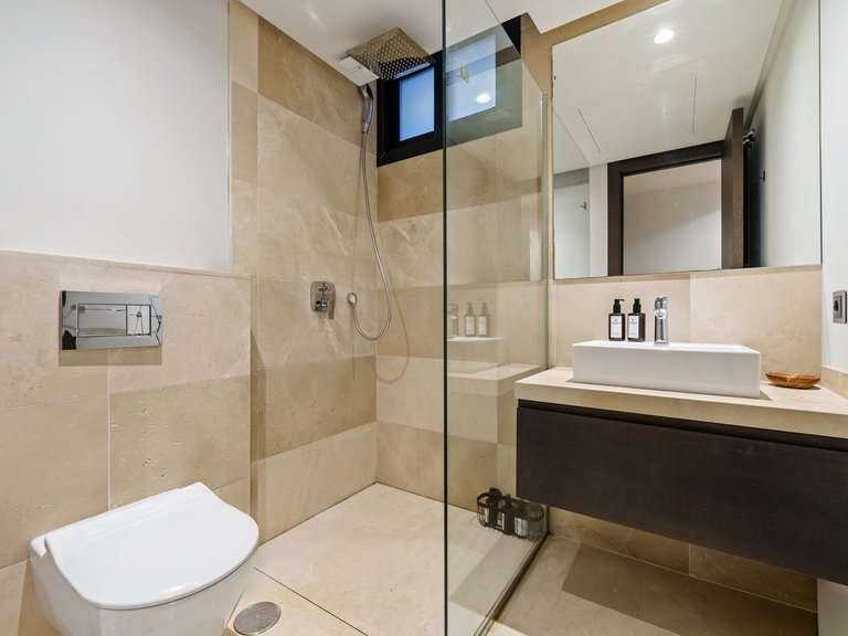Villa for Sale in Nueva Andalucía, Malaga 14