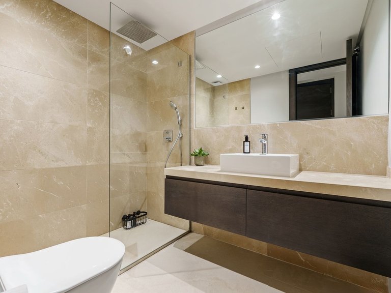Villa for Sale in Nueva Andalucía, Malaga 18