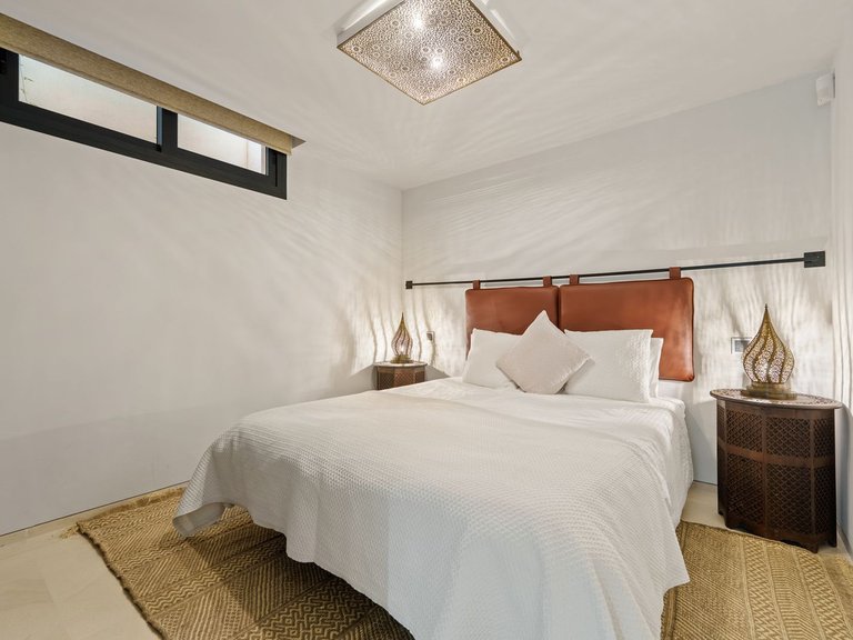 Villa for Sale in Nueva Andalucía, Malaga 21