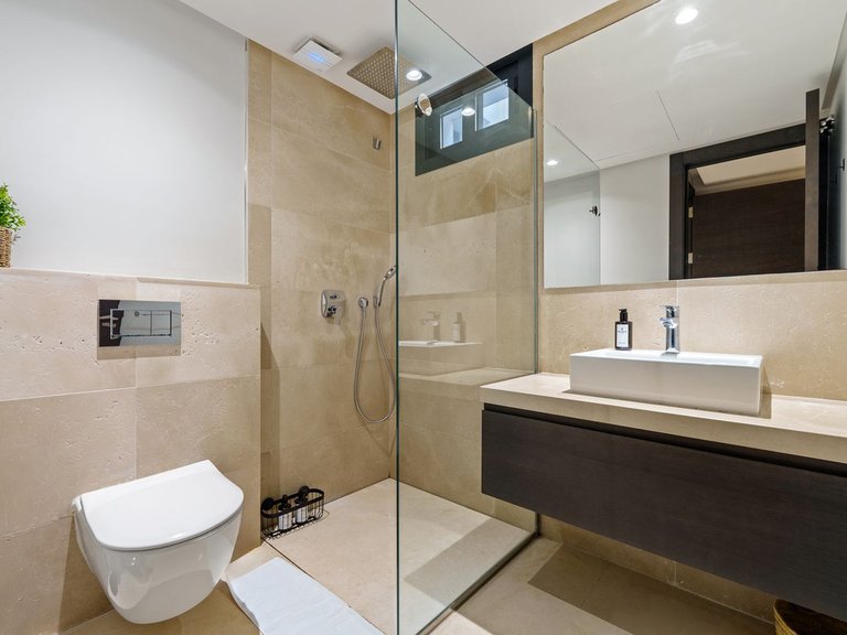 Villa for Sale in Nueva Andalucía, Malaga 22