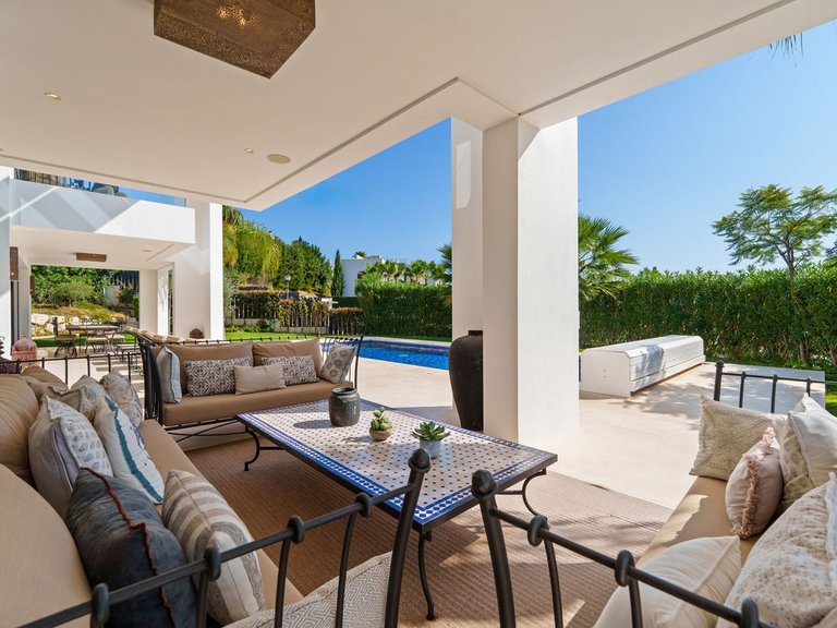 Villa for Sale in Nueva Andalucía, Malaga 36