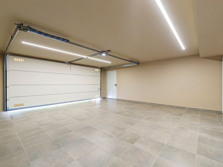 Villa for Sale in Nueva Andalucía, Malaga 38