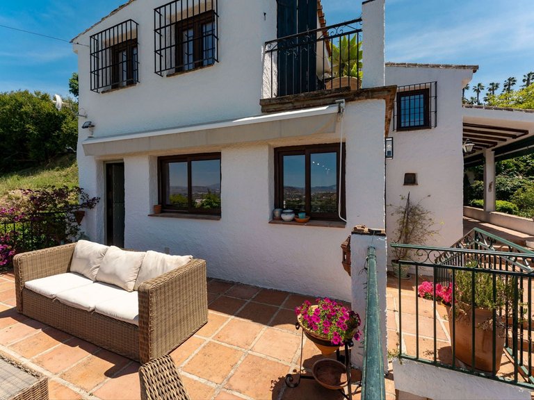 Villa for Sale in Alhaurín El Grande, Malaga 20