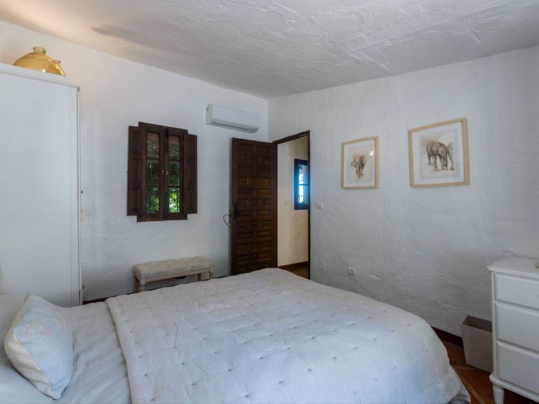 Villa for Sale in Alhaurín El Grande, Malaga 23