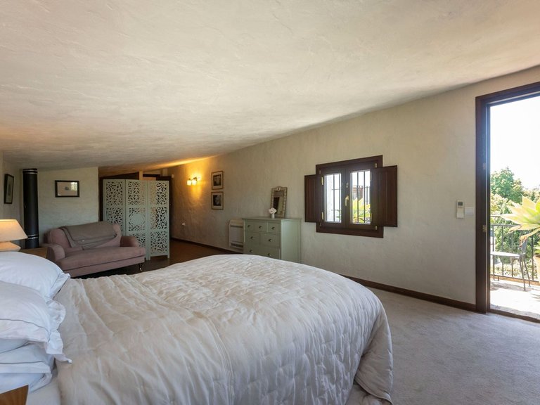 Villa for Sale in Alhaurín El Grande, Malaga 36