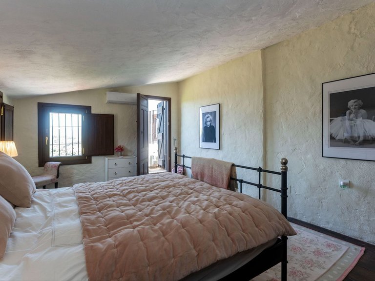 Villa for Sale in Alhaurín El Grande, Malaga 45