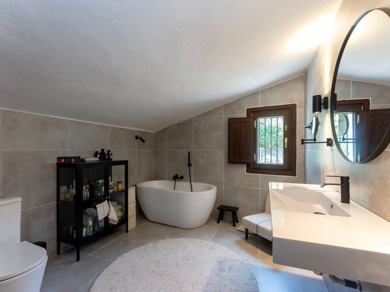Villa for Sale in Alhaurín El Grande, Malaga 47