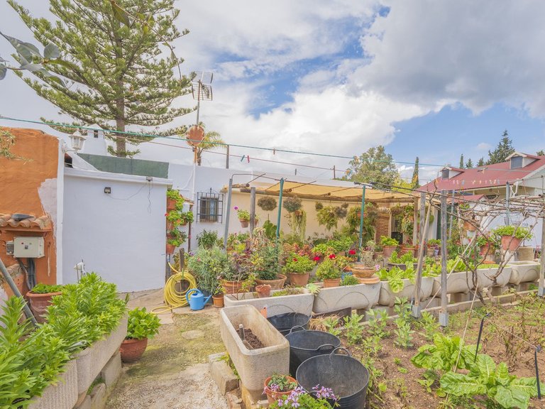 Villa for Sale in Las Chapas, Malaga 16