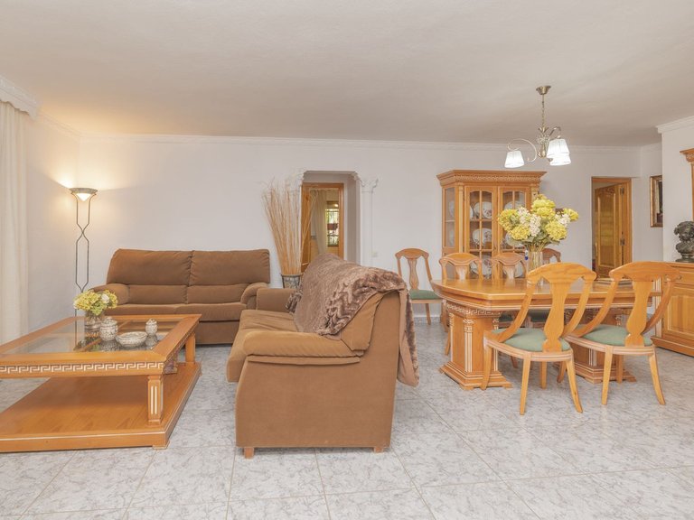 Villa for Sale in Las Chapas, Malaga 18