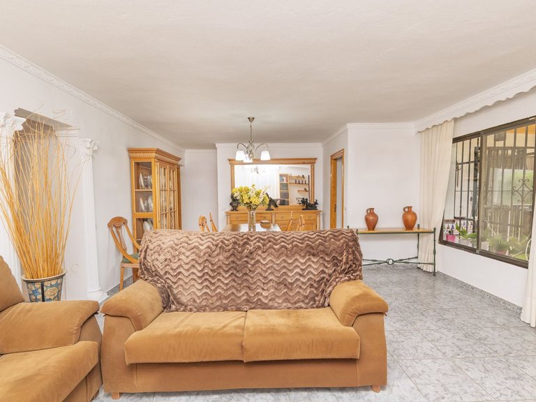 Villa for Sale in Las Chapas, Malaga 19