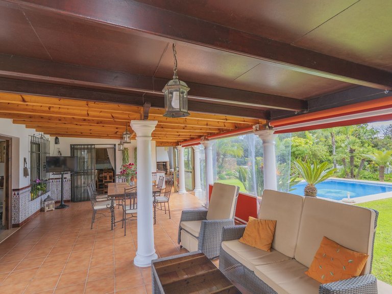 Villa for Sale in Las Chapas, Malaga 23