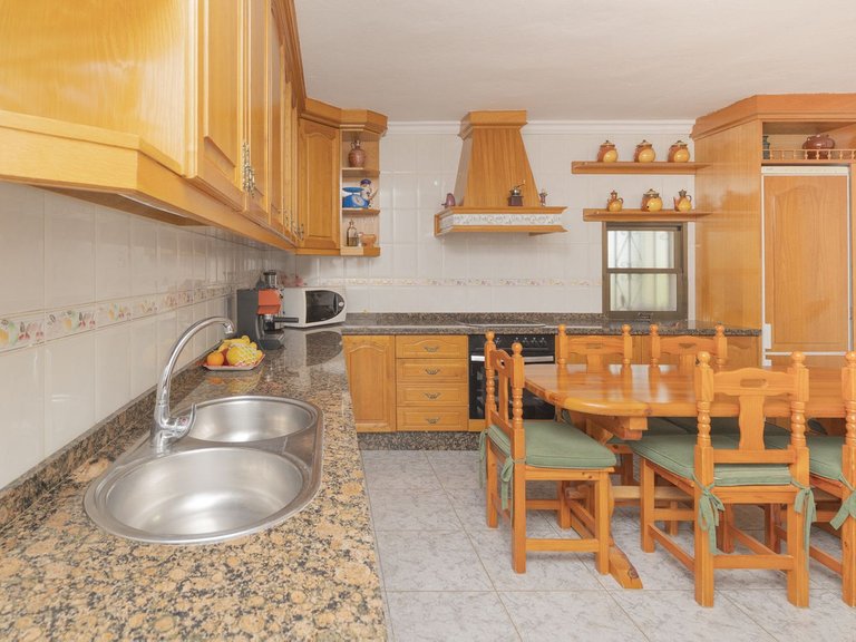 Villa for Sale in Las Chapas, Malaga 24