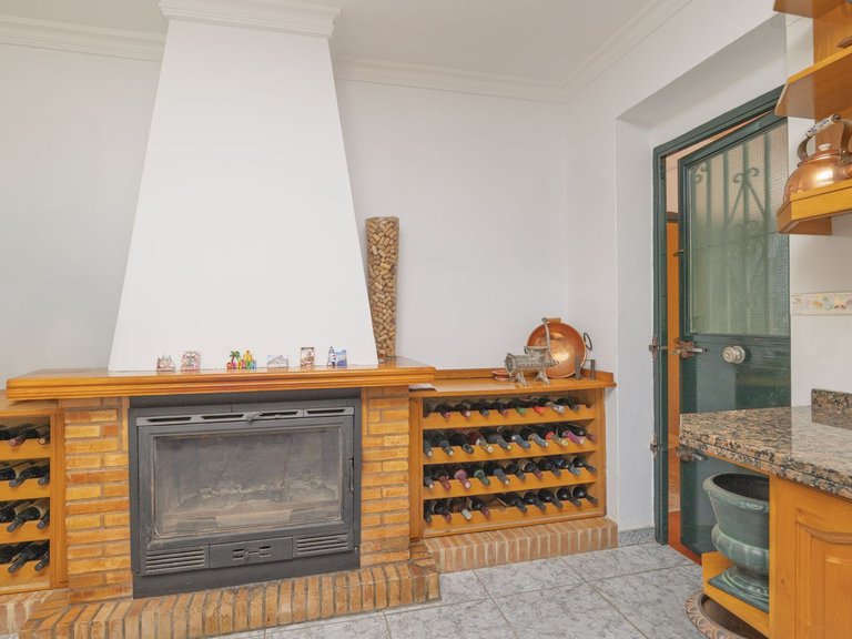Villa for Sale in Las Chapas, Malaga 25