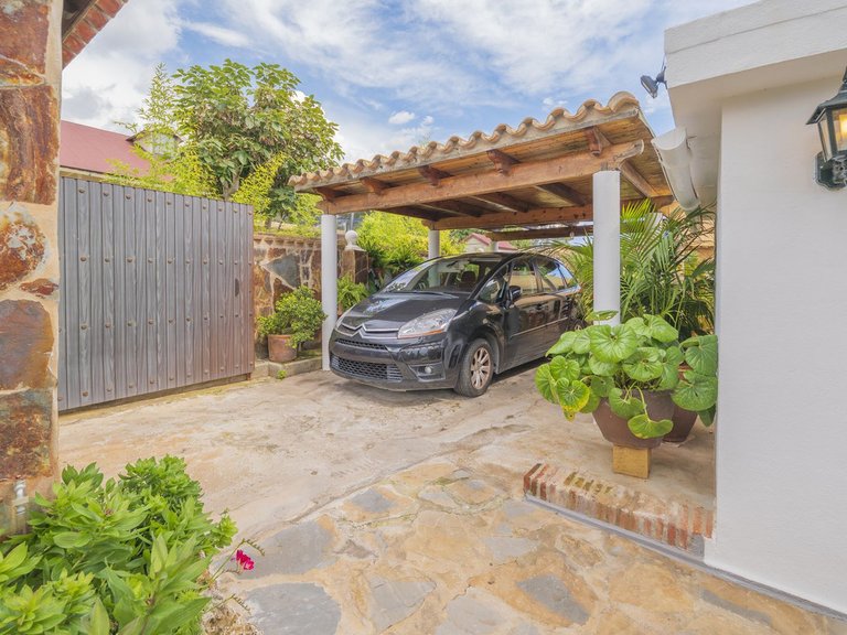 Villa for Sale in Las Chapas, Malaga 33