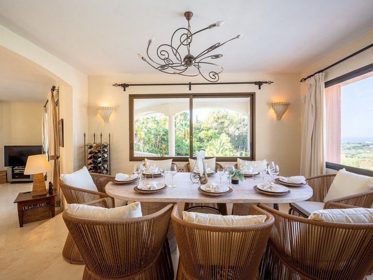 Villa for Sale in El Rosario, Malaga 13
