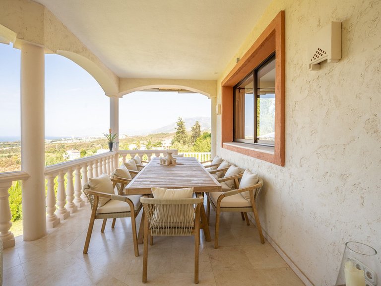 Villa for Sale in El Rosario, Malaga 15