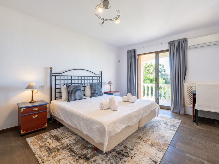 Villa for Sale in El Rosario, Malaga 16