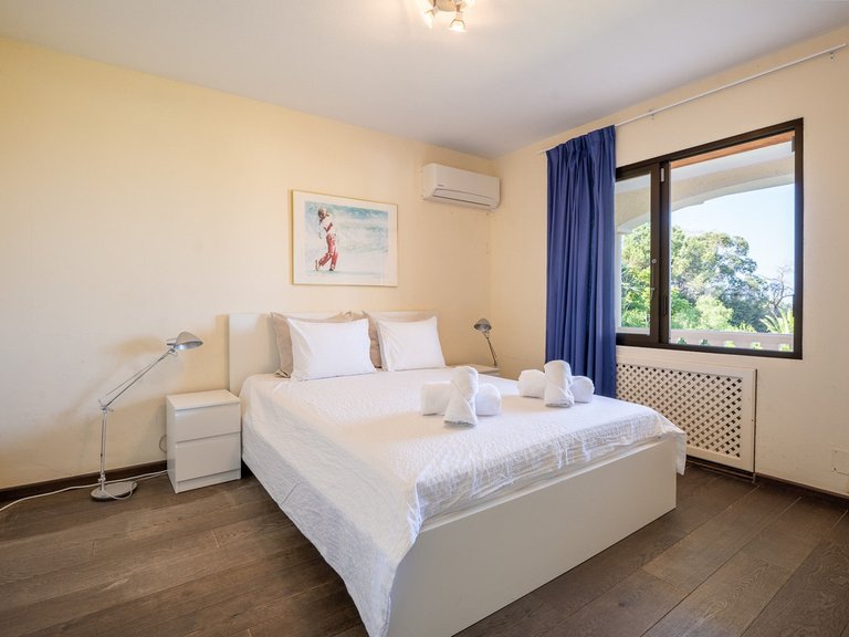Villa for Sale in El Rosario, Malaga 20