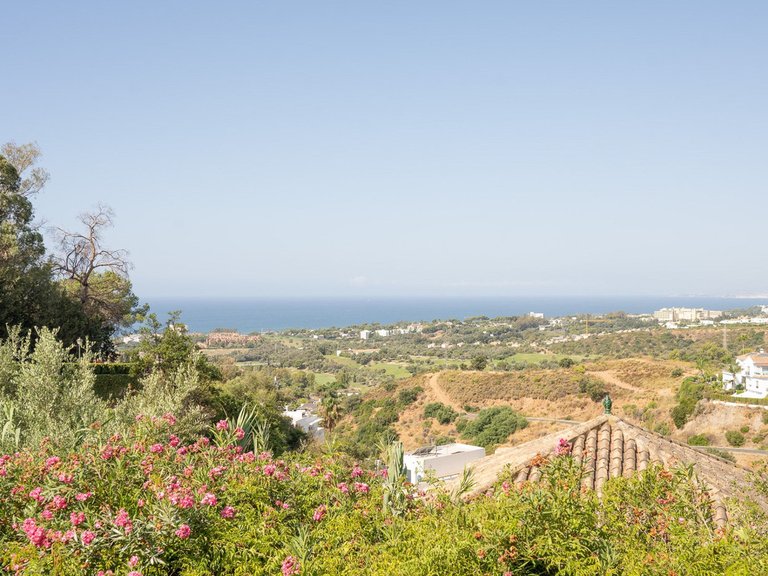 Villa for Sale in El Rosario, Malaga 29