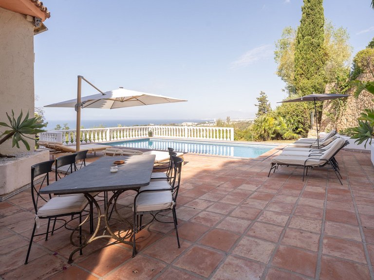 Villa for Sale in El Rosario, Malaga 8