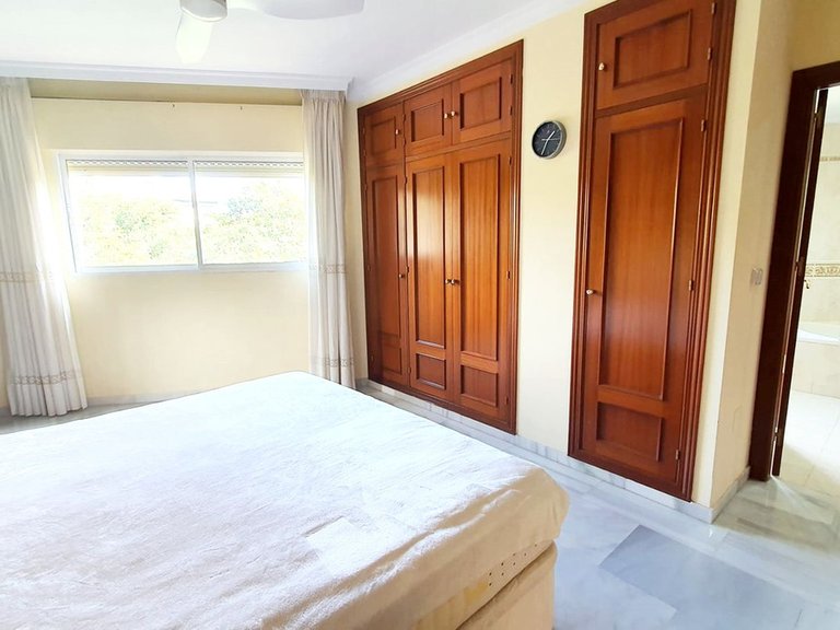 Apartment for Sale in Fuengirola, Malaga 17