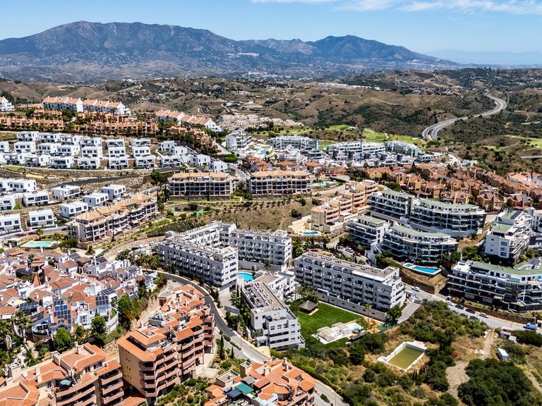 Apartment for Sale in Riviera Del Sol, Malaga 25
