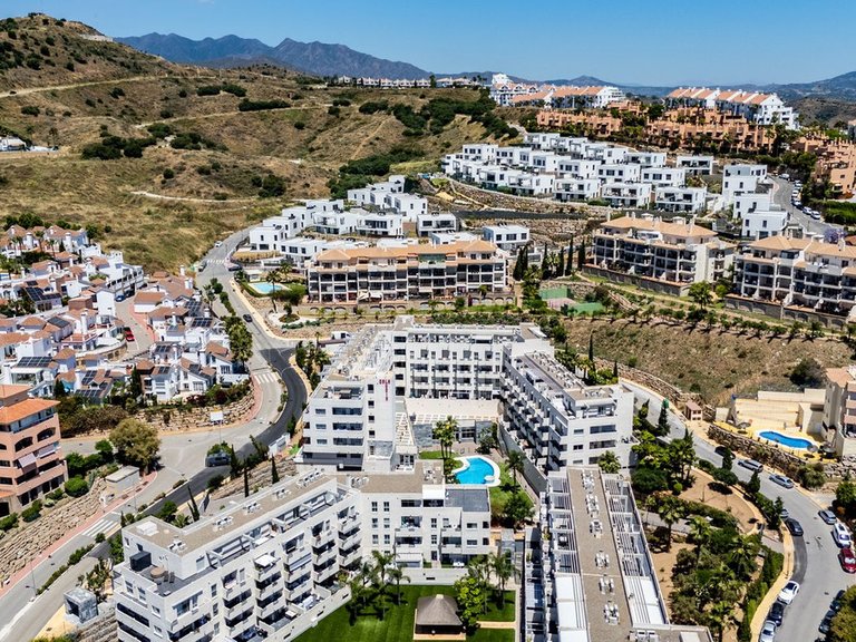 Apartment for Sale in Riviera Del Sol, Malaga 26