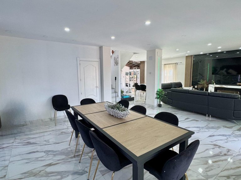 Villa for Sale in Alhaurín De La Torre, Malaga 10