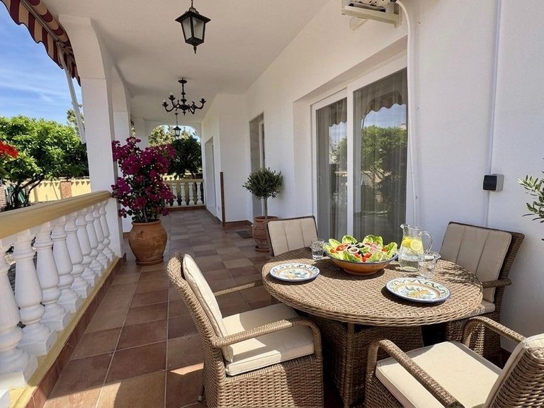 Villa for Sale in Alhaurín De La Torre, Malaga 2