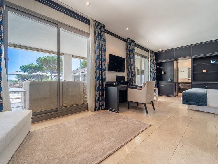 Villa for Sale in Sotogrande, Cadiz 19