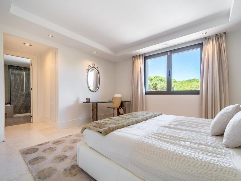 Villa for Sale in Sotogrande, Cadiz 22