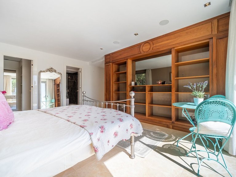 Villa for Sale in Sotogrande, Cadiz 24