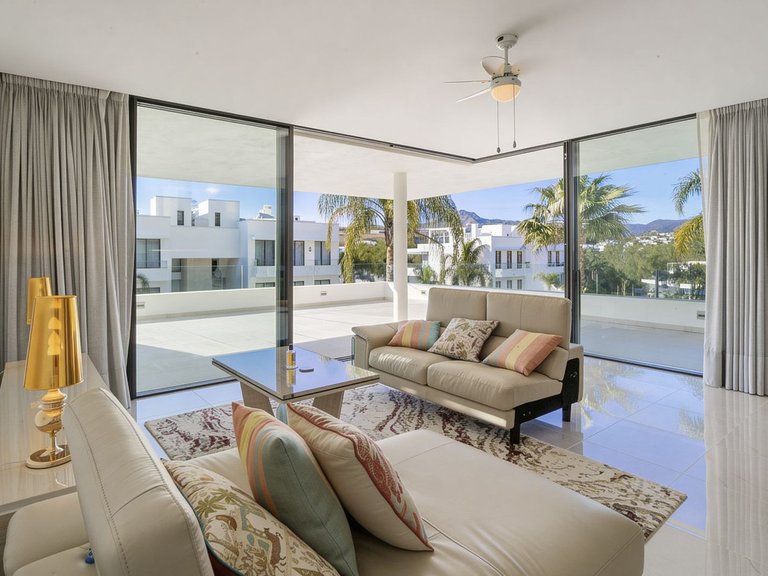 Apartment for Sale in New Golden Mile, Malaga 18